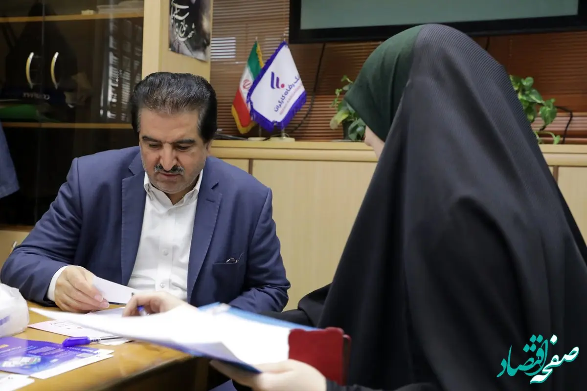 حضور مدیرعامل بانک رفاه کارگران در میز ارتباطات مردمی وزارت تعاون، کار و رفاه اجتماعی