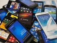 مصرف کنندگان در تله گرانی؟ / سقوط ۱۵ درصدی واردات گوشی موبایل در کنار جهش قیمت ها