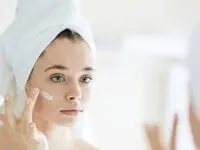 بعد از ماسک ورقه‌ ای صورت را بشوییم یا نه؟ روتین پوستی بعد از ماسک ورقه‌ای چه کنیم؟