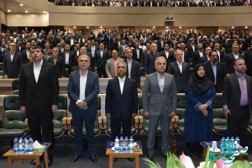 برای نخستین بار، بانک صنعت و معدن ۶ فقره برات الکترونیکی قابل تسویه در بستر اتاق پایاپای شرکت بورس کالای ایران صادر کرد
