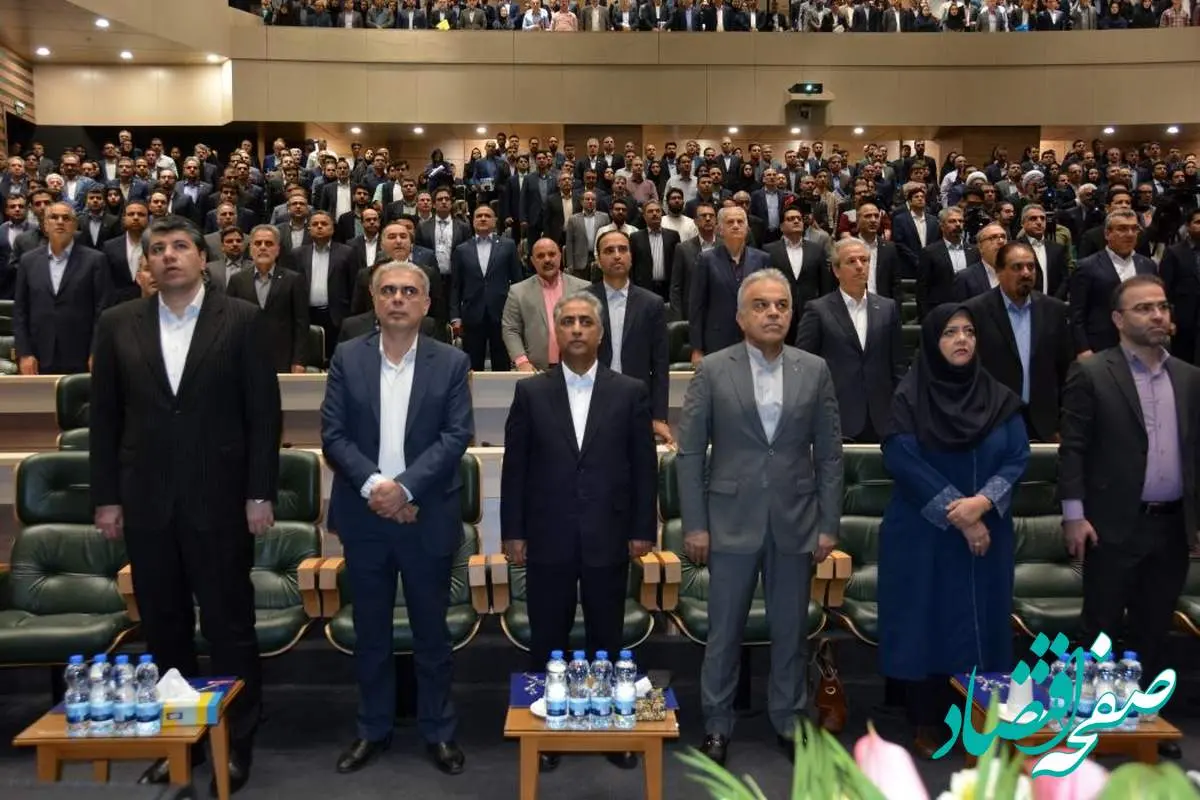 برای نخستین بار، بانک صنعت و معدن ۶ فقره برات الکترونیکی قابل تسویه در بستر اتاق پایاپای شرکت بورس کالای ایران صادر کرد
