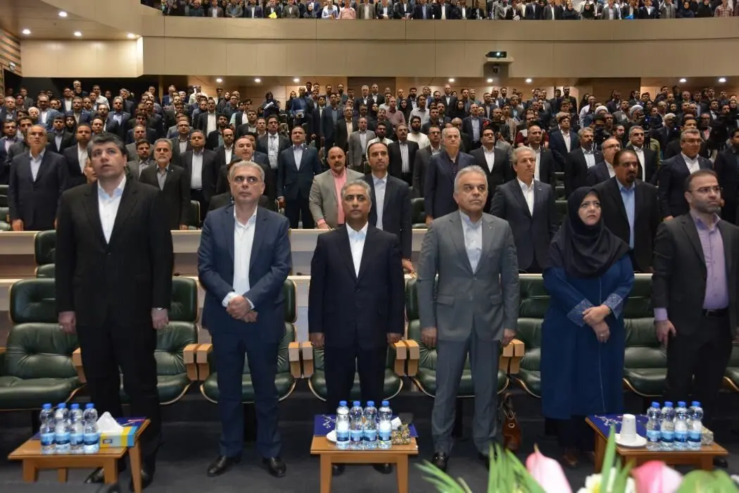 برای نخستین بار، بانک صنعت و معدن ۶ فقره برات الکترونیکی قابل تسویه در بستر اتاق پایاپای شرکت بورس کالای ایران صادر کرد