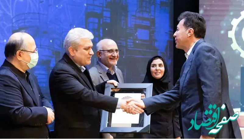 برای دومین سال پیاپی عنوان نوآور برتر به رئیس پژوهش های توسعه ای شرکت پتروشیمی نوری رسید