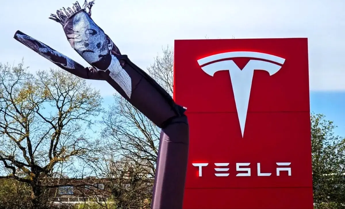 تسلا با محصولات عجیبش به ایران رسید + قیمت