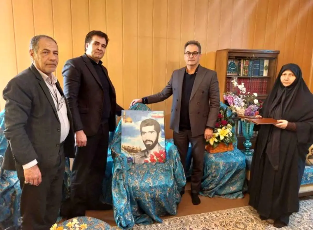  دیدار مدیرعامل پاکسان با خانواده معظم شهدا