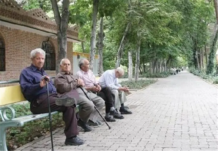 واریز حقوق خردادماه بازنشستگان کشوری آغاز شد
