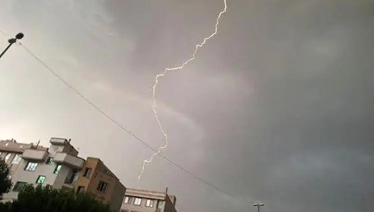 پیش بینی آب و هوای استانها فردا پنجشنبه ۴ تیر 1405؛ رگبار باران، رعد و برق و خیزش گردوخاک 