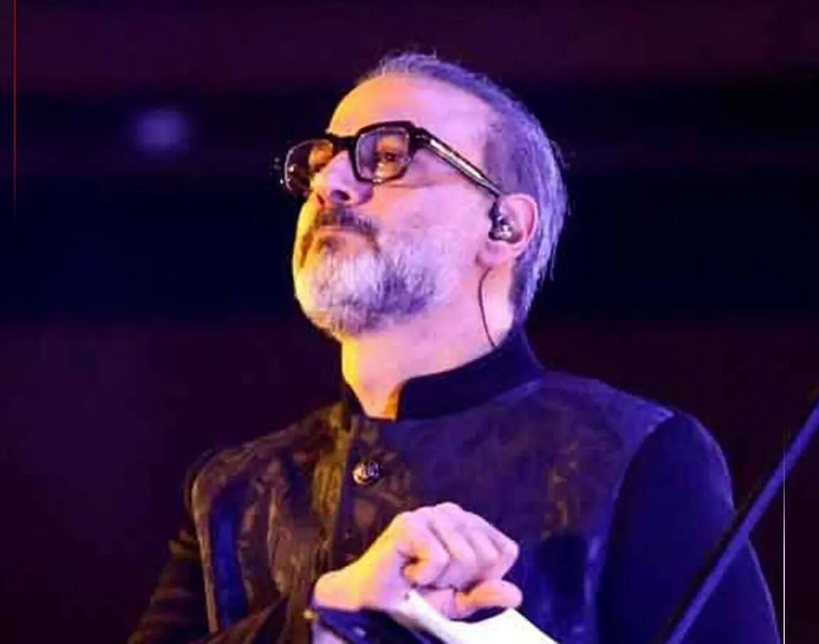 واکنش علیرضا قربانی خواننده موسیقی ایرانی به شهادت مظلومانه دختران میناب