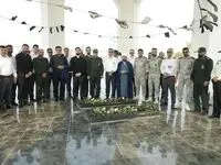 حضور پرشور کارکنان و مدیرعامل مخازن سبز در گلزار شهدای منطقه ویژه اقتصادی پارس به مناسبت هفته دولت