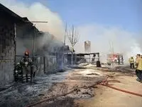 آتش‌سوزی گسترده در گاراژ چوب‌بری؛ مهار حریق پس از اعزام ۴ ایستگاه