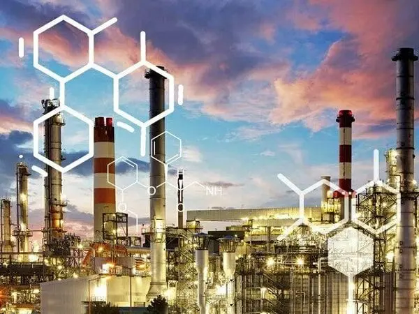 چرا زنجیره ارزش صنعت پتروشیمی ناقص مانده است؟ متانول آغاز، نه پایان مسیر