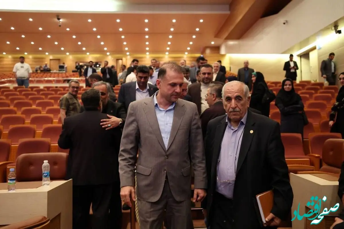 در حاشیه مجمع عمومی فوق‌العاده صورت گرفت؛دیدار مدیرعامل شرکت ملی صنایع مس ایران با مهندس محمود شیری/تمجید از خدمات مدیرعامل اسبق