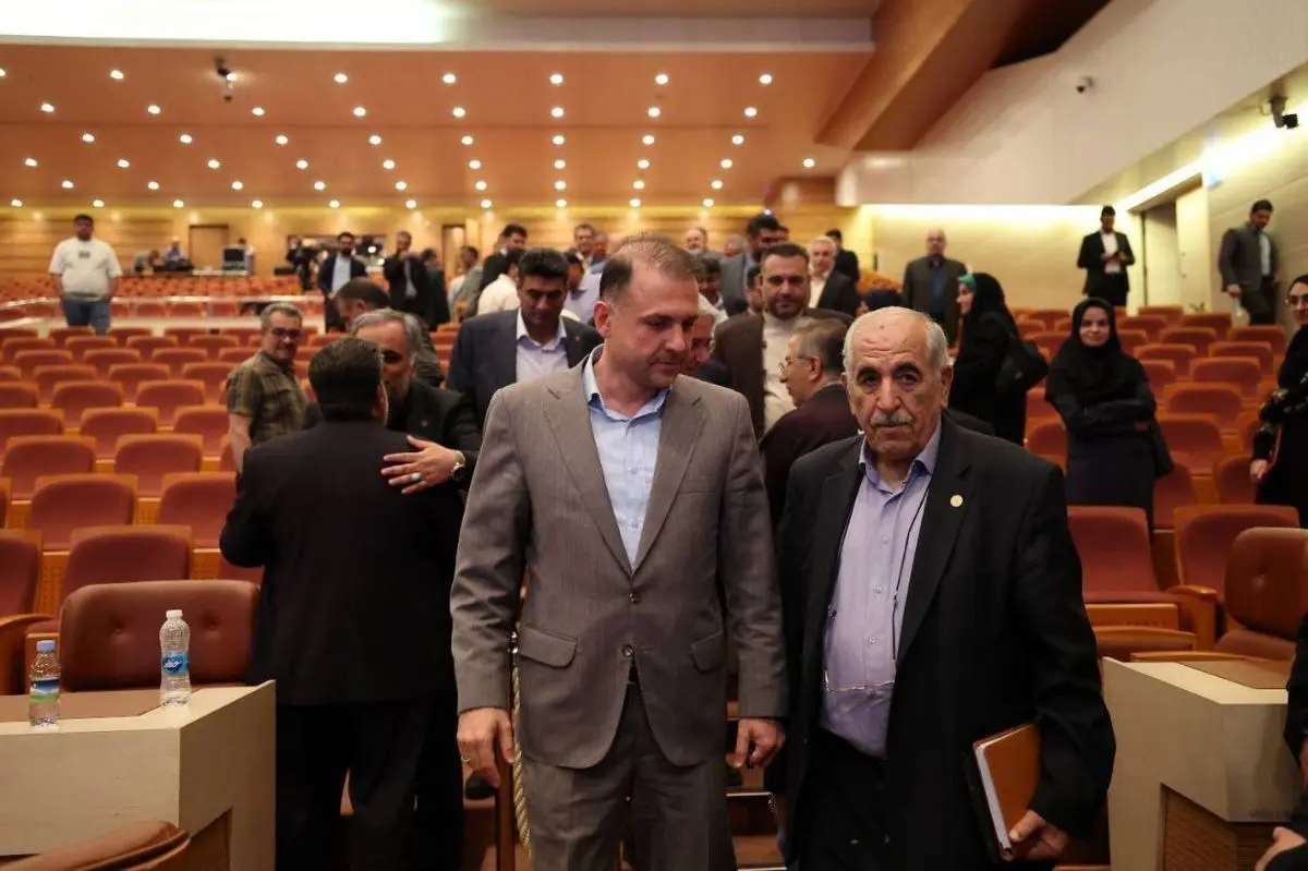 در حاشیه مجمع عمومی فوق‌العاده صورت گرفت؛دیدار مدیرعامل شرکت ملی صنایع مس ایران با مهندس محمود شیری/تمجید از خدمات مدیرعامل اسبق