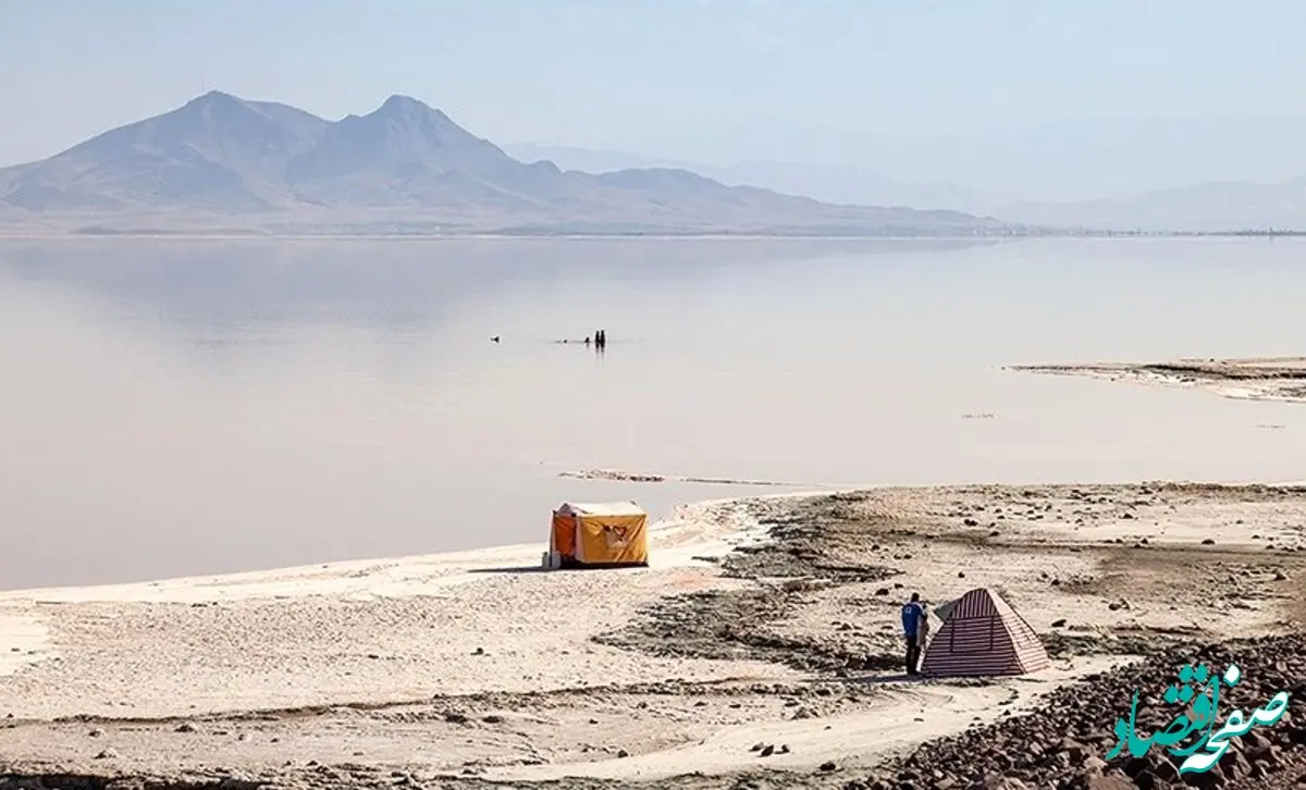 توضیحاتی درباره کشف گودال مرموز دریاچه ارومیه+ عکس