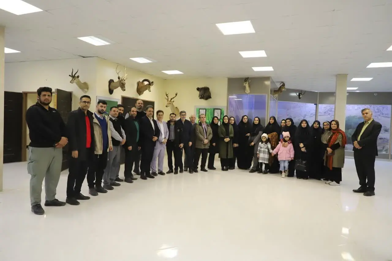 بازدید پرسنل سازمان منطقه آزاد اروند از تالاب شادگان