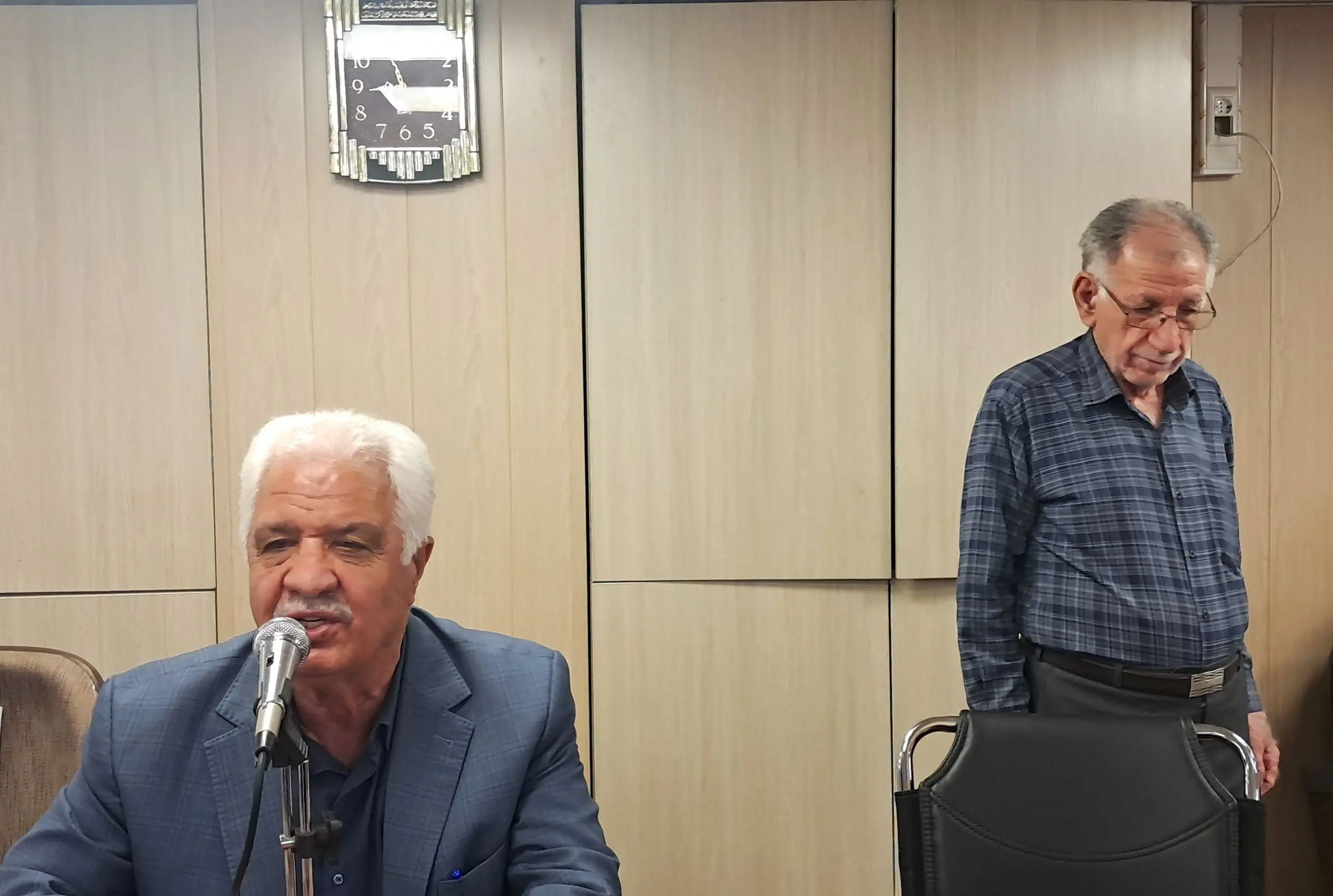 انتقاد از مصوبه اخیر دولت و لحاظ نکردن منابع و مصارف تامین اجتماعی در شرایط فعلی/ پرداخت معوقات فروردین ماه در دستور کار کانون های بازنشستگان