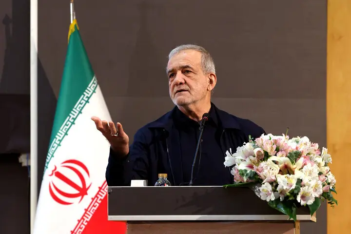 پزشکیان: مذاکره به معنای تسلیم نیست؛ ملت ایران در برابر فشارها ایستاد