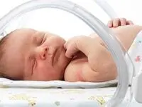 بی احتیاطی یک پرستار به انگشت نوزاد ۹.۵ ماهه در زنجان آسیب زد