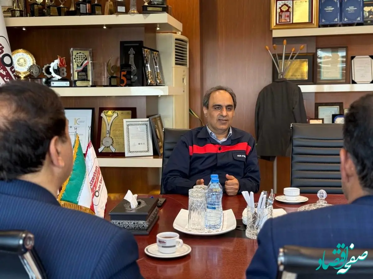 در مسیر پیشرفت/نشست مدیران فولاد اکسین خوزستان و گروه ملی صنعتی فولاد ایران برای توسعه زنجیره فولاد استان