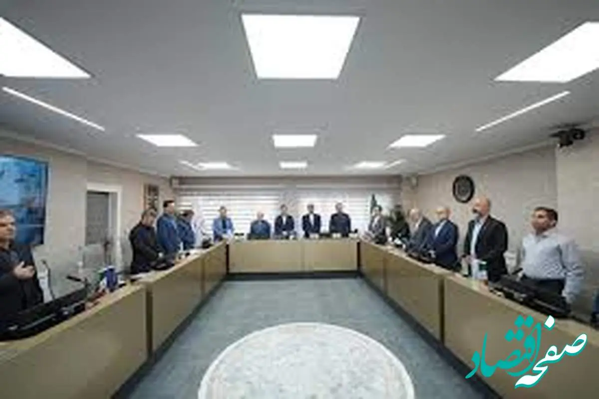 مهر تأیید مجمععمومی پتروشیمی آپادانا خلیجفارس بر اجرای طرحهای تکمیل زنجیره ارزش متانول