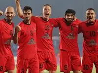 ویدئوی شوکه‌کننده در نقش‌جهان؛ هوادار در حال استعمال مواد مخدر وسط بازی سپاهان – تراکتور! + واکنش میثاقی