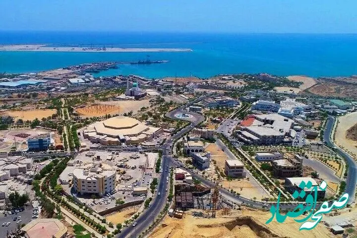 بیش از ۶۲۰ هزار تن کالای اساسی به مناطق آزاد کشور وارد شد