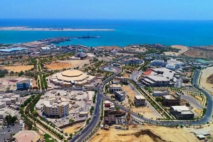 بیش از ۶۲۰ هزار تن کالای اساسی به مناطق آزاد کشور وارد شد