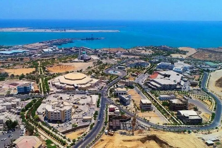 بیش از ۶۲۰ هزار تن کالای اساسی به مناطق آزاد کشور وارد شد