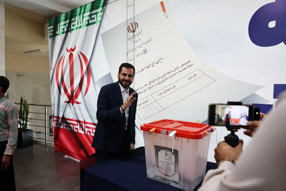 همکاران آریاساسول پای کار نظام، شرکت و موفقیتهای کشور هستند