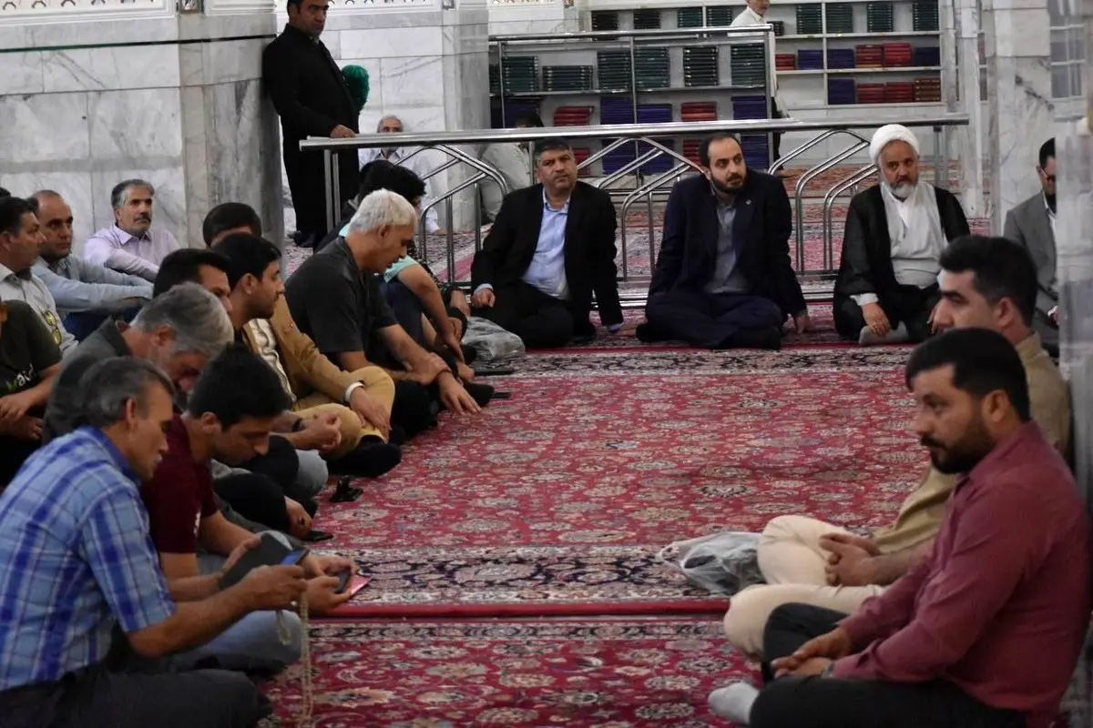 تشرف خانواده شهدای صنعت مس به حرم مطهر رضوی