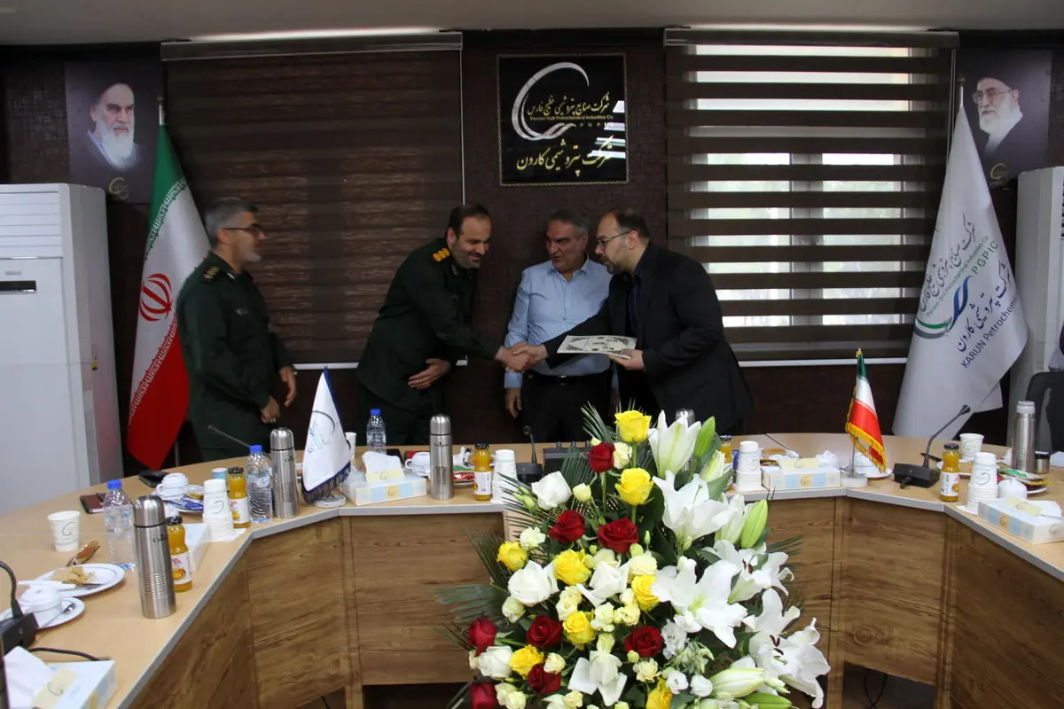 علیرضا نجاری به سمت فرمانده پایگاه بسیج شرکت پتروشیمی کارون منصوب شد