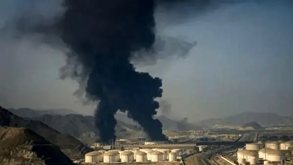 امارات به دنبال دور زدن تنگه هرمز با خط لوله جدید