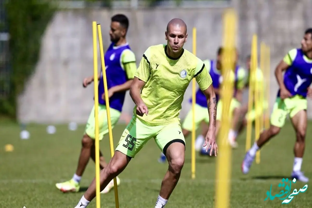 آیا مدافع استقلال شکایت کرد؟َ