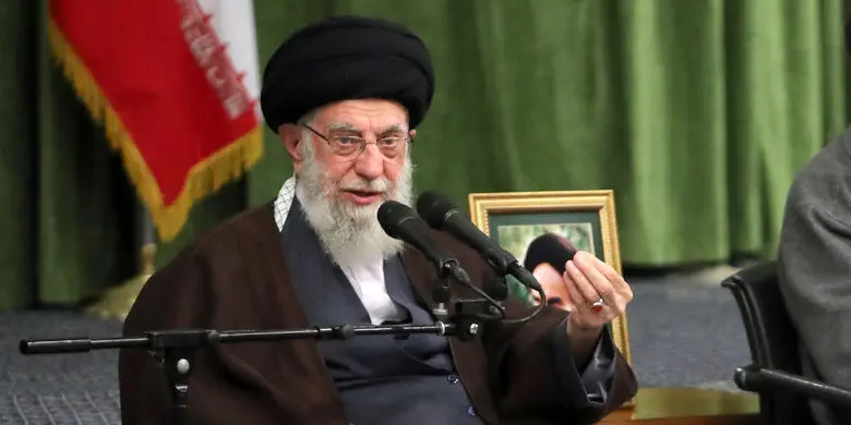 عکسی از دیدار این فرد معروف با رهبر انقلاب