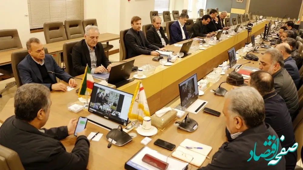 تأکید مدیرعامل بانک صنعت و معدن بر استمرار خدمت‌رسانی هوشمند به مشتریان در ایام پایانی سال