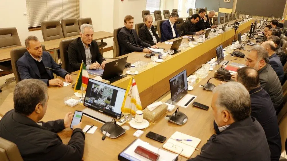 تأکید مدیرعامل بانک صنعت و معدن بر استمرار خدمت‌رسانی هوشمند به مشتریان در ایام پایانی سال