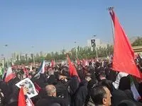 حضور پرشور مردم در مراسم وداع با رهبر شهید؛ مصلی صحنه تجدید میثاق با آرمان‌های انقلاب