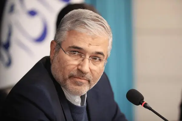 انتقاد نایب رئیس کمیسیون کشاورزی مجلس از گرانی نان