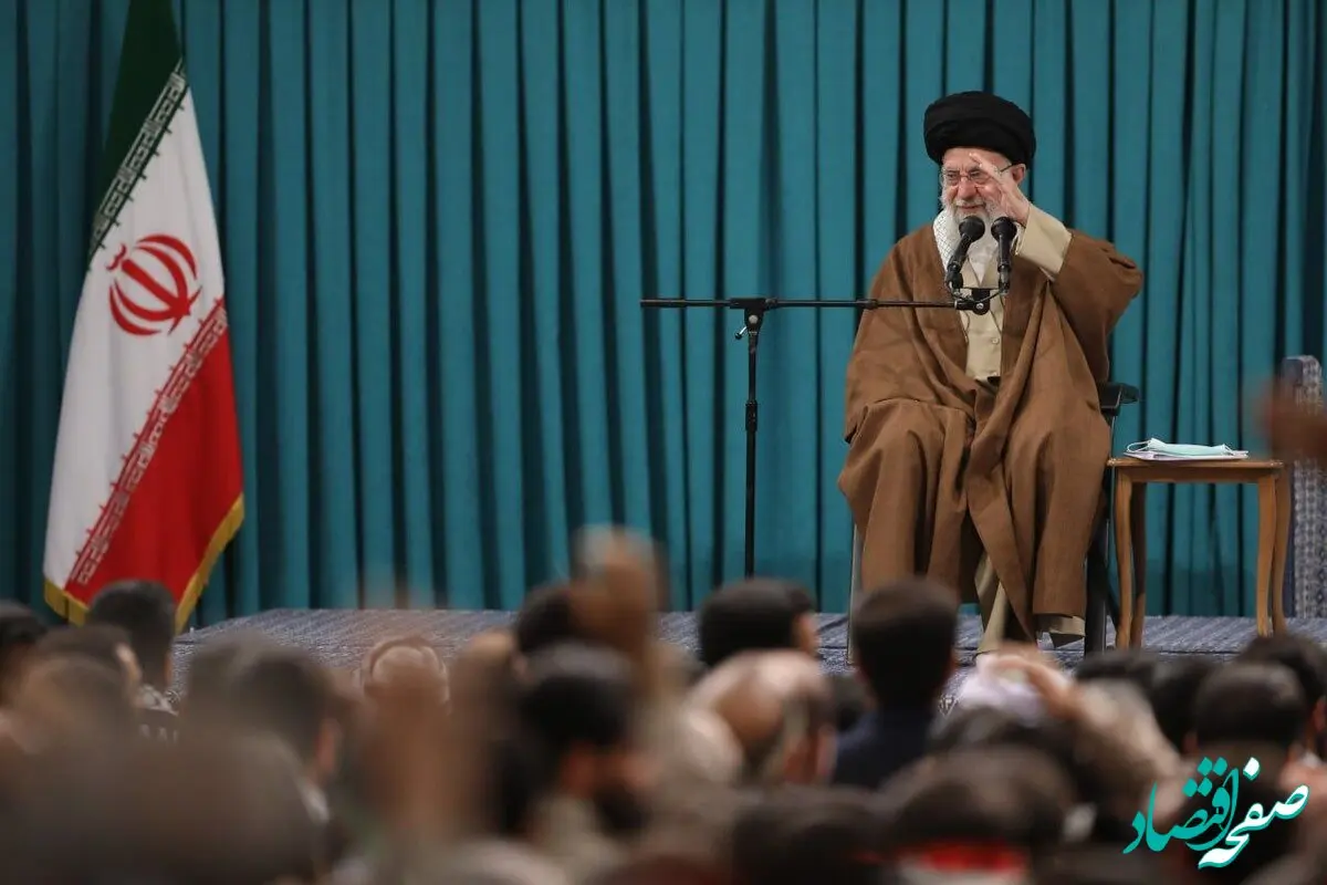مطالبات مهم رهبر انقلاب از جنبش دانشجویی + توضیحات کامل | نگویید در دانشگاه دیگر نمی شود کاری کرد