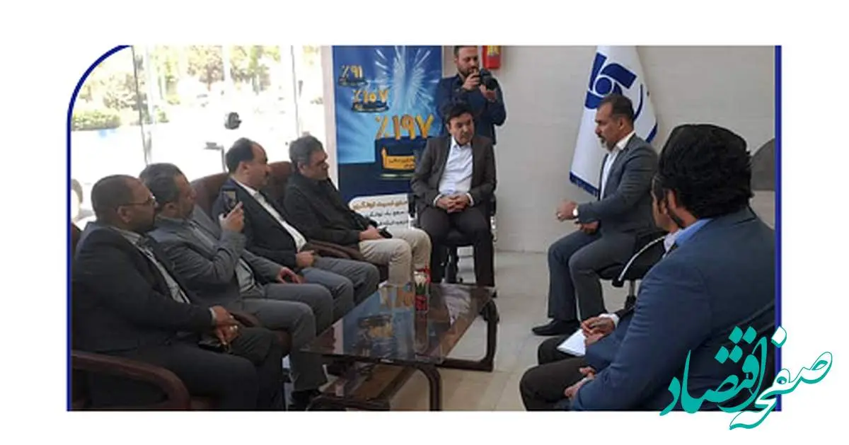 بازدید سرزده رئیس کل بیمه مرکزی از شعبه لرستان بیمه سرمد