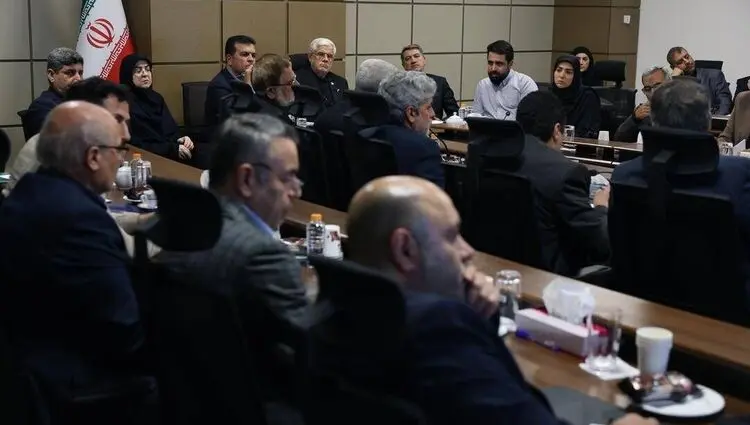 عارف: امنیت سایبری را با نگاه به شانگهای و بریکس ارتقا دهید