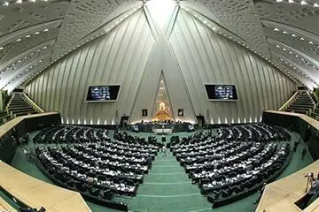 از طرح ممنوعالخروجی دانشجویان معترض و مسوولان تا گل به خودی نمایندگان