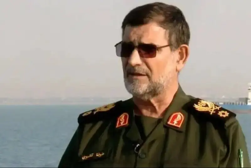 تصویری خاص و دیده از شهیدان تنگسیری و حاجی زاده با پوشش متفاوت