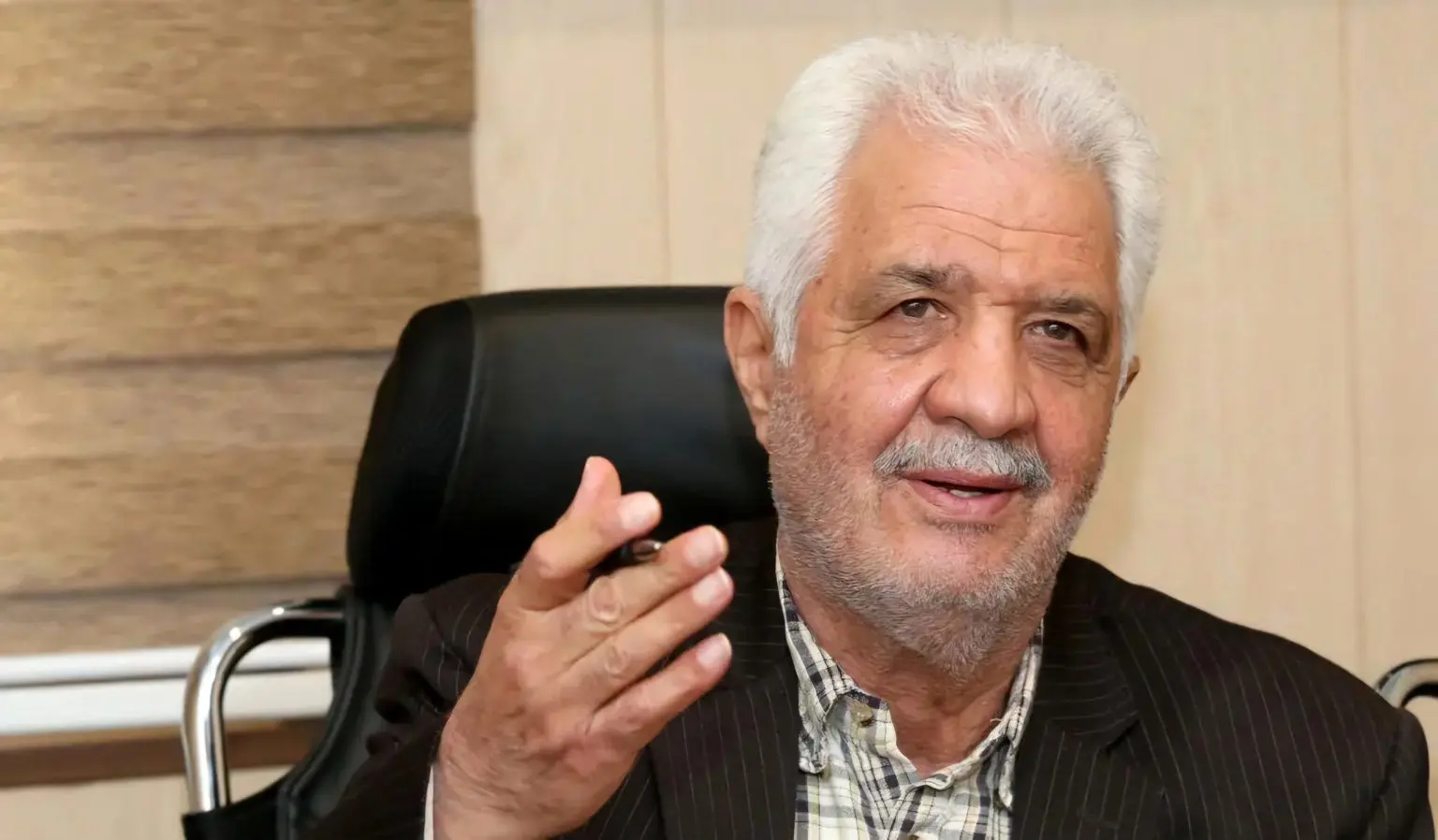 درخواست مهم رئیس کانون کارگران بازنشسته تأمین اجتماعی تهران از رئیس مجلس: بازگرداندن بانک رفاه به تأمین اجتماعی | مطالبات بازنشستگان روی میز قالیباف 