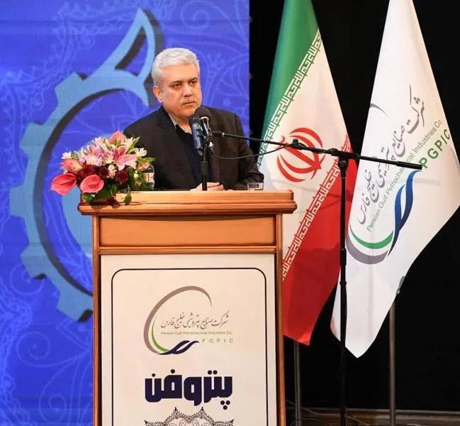 تأکید سورنا ستاری بر اهمیت فرهنگ توسعه و نوآوری در صنعت پتروشیمی/ ایجاد صندوق خطرپذیر میتواند بهشتاب دانشبنیانهای حوزه پتروشیمی کمک کند