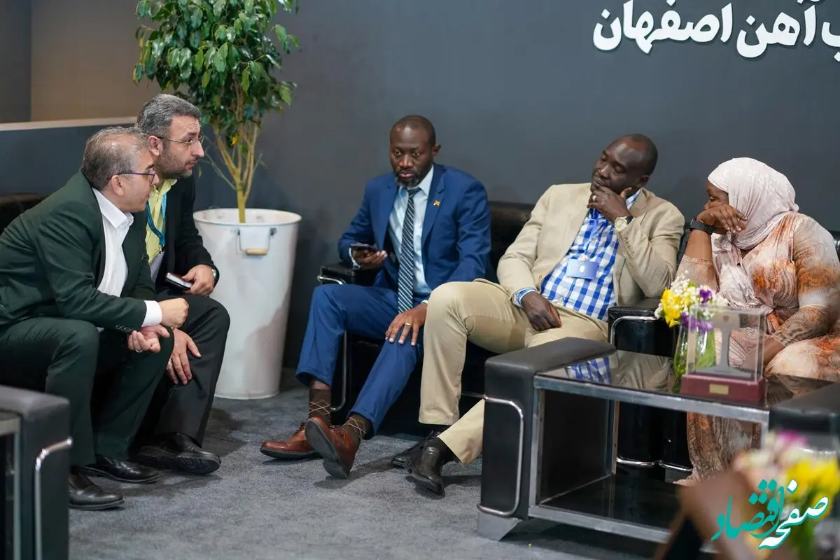 بازدید هیئت ها تجاری کشورهای خارجی از غرفه ذوب آهن اصفهان در ایران اکسپو 2024
