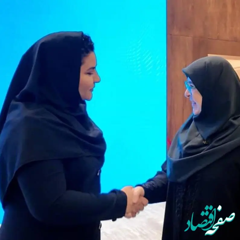 بیمه دی در مسیر شفافیت، متعهد و در کنار اصحاب رسانه است