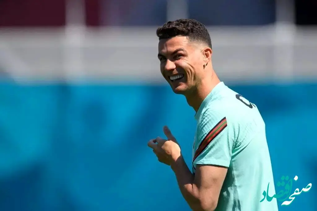 عکس | این دختر کیست؟ | دختر مدیرعامل پرسپولیس یا خانم مترجم؛ کدامیک با رونالدو عکس یادگاری گرفت؟