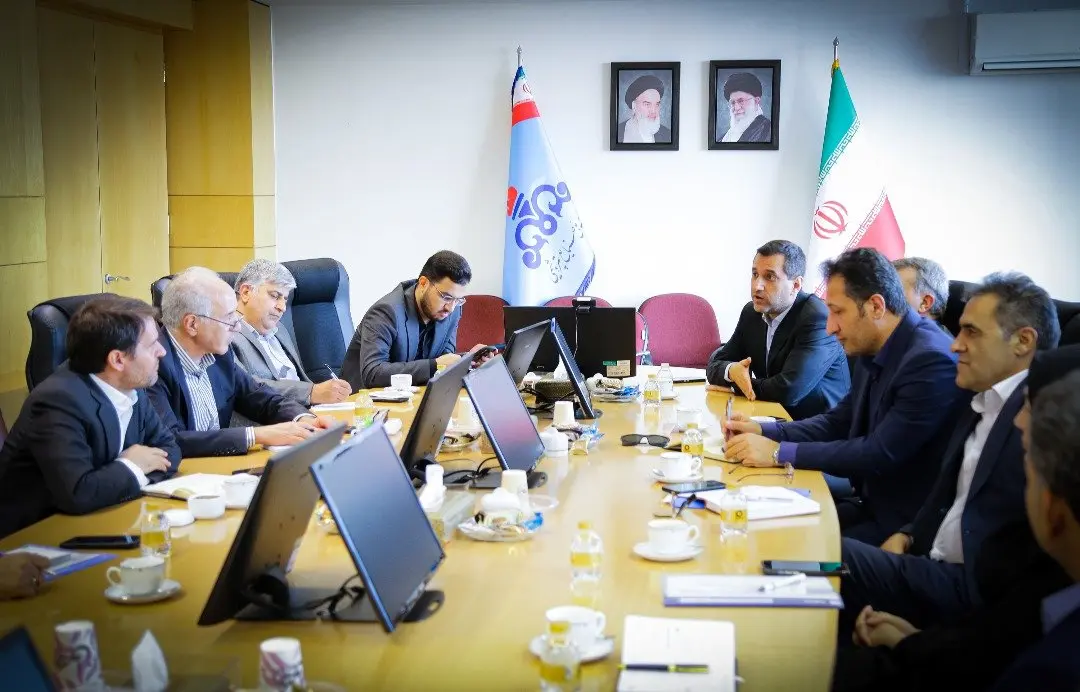 نشست مدیرعامل شرکت ملی صنایع پتروشیمی با مدیرعامل و مدیران ارشد گروه پترول