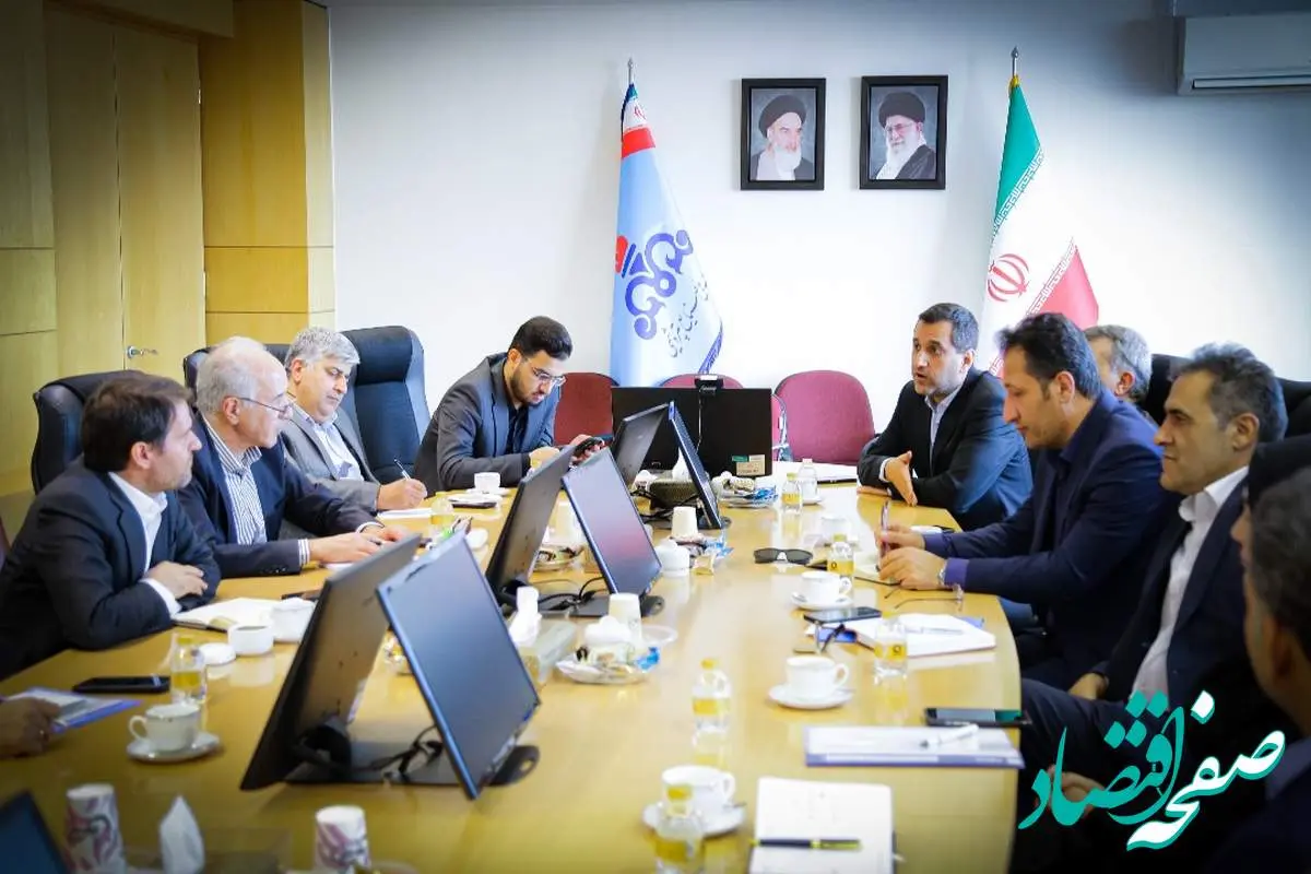 نشست مدیرعامل شرکت ملی صنایع پتروشیمی با مدیرعامل و مدیران ارشد گروه پترول